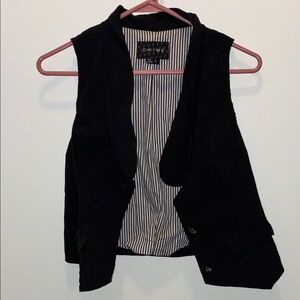 Chime Vest Black with Inner Pinstripes